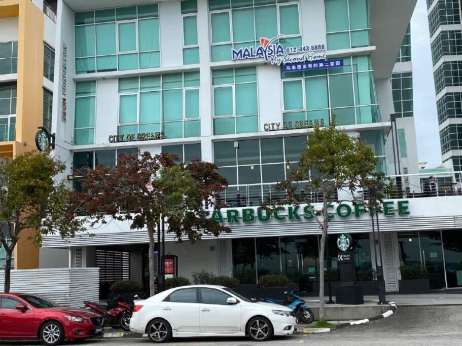 Maritime Suite Duplex Penang- Pemandangan Laut George Town Buitenkant foto